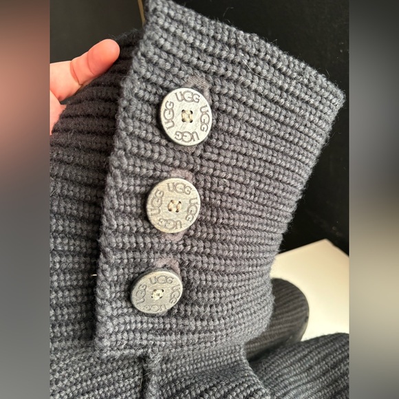 Ugg classic Cardy cable Knit Boots Suede Shearling Black  9 - Picture 9 of 15